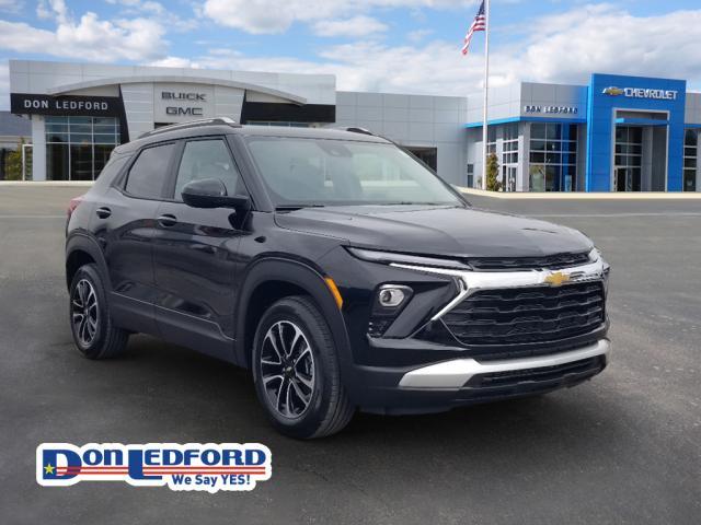 new 2025 Chevrolet TrailBlazer car, priced at $27,170