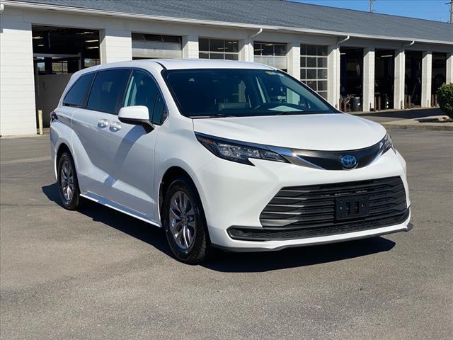 used 2022 Toyota Sienna car, priced at $38,905