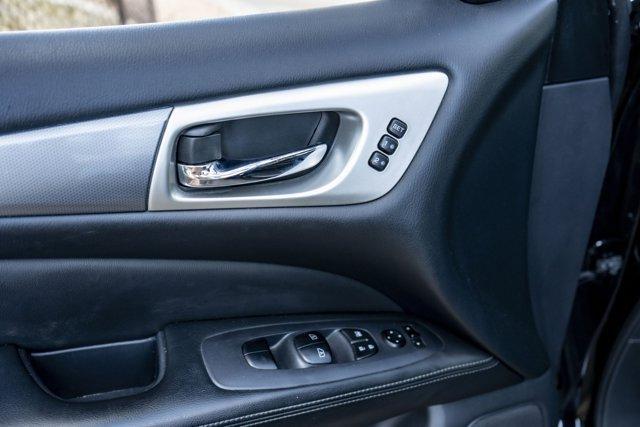 used 2017 Nissan Pathfinder car, priced at $9,996