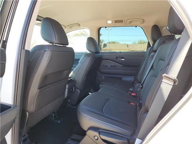 new 2025 Nissan Pathfinder car, priced at $39,525