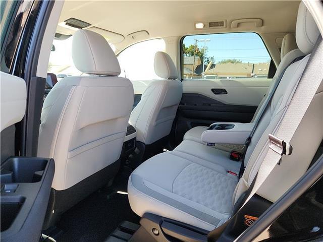 new 2025 Nissan Pathfinder car, priced at $36,745