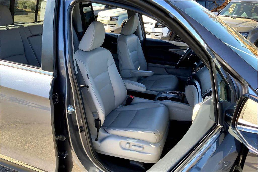 used 2023 Honda Ridgeline car, priced at $32,400