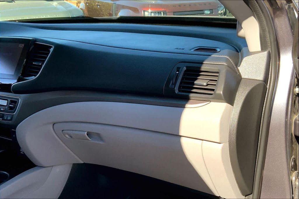 used 2023 Honda Ridgeline car, priced at $32,400