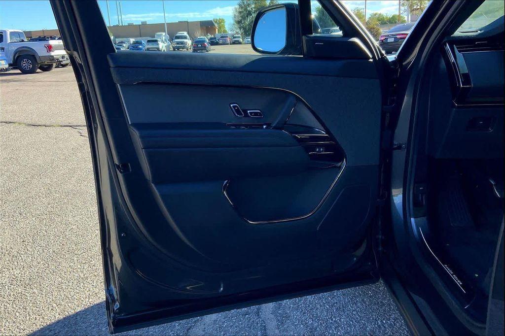 new 2025 Land Rover Range Rover Sport car, priced at $98,175