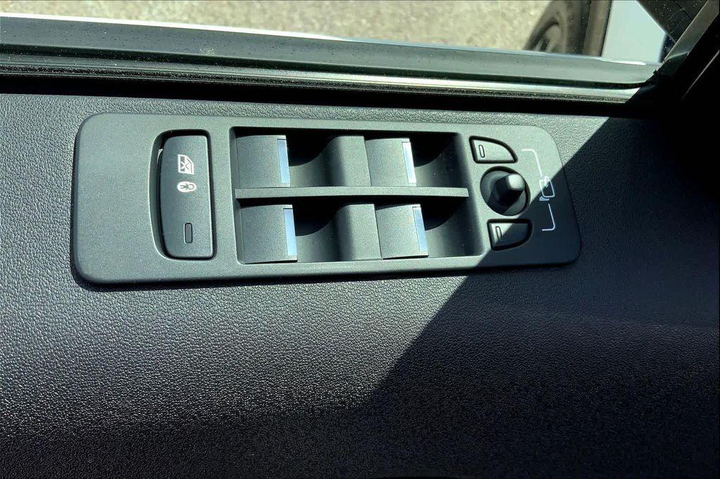 new 2025 Land Rover Discovery Sport car, priced at $59,765