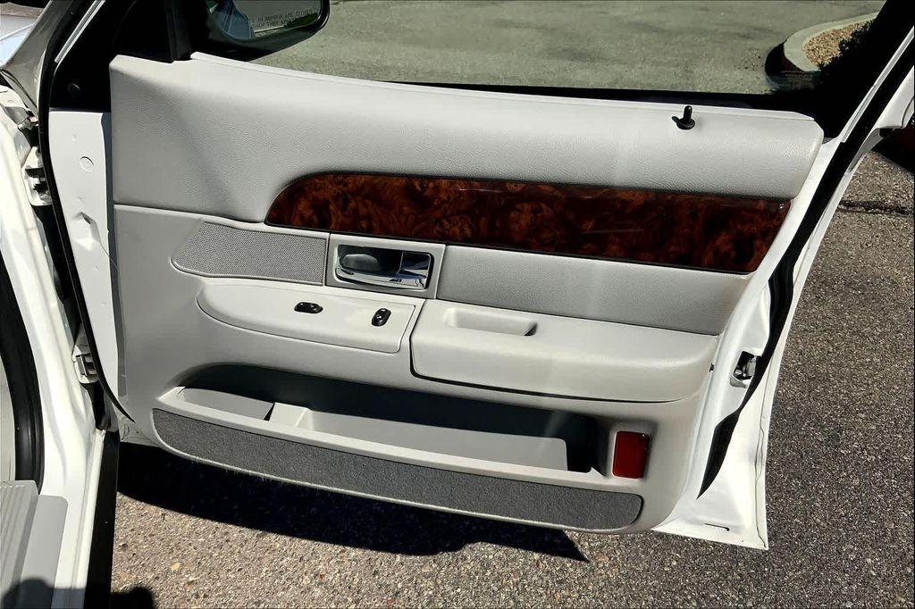 used 2005 Mercury Grand Marquis car, priced at $8,500