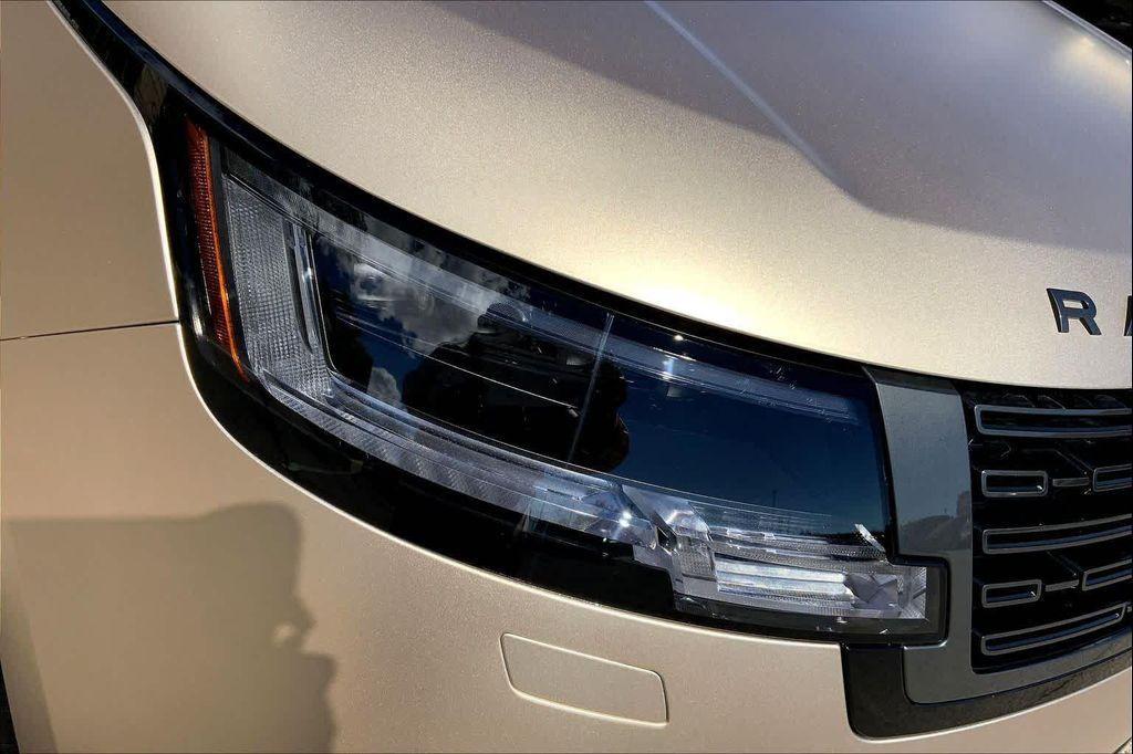 new 2025 Land Rover Range Rover car, priced at $195,605