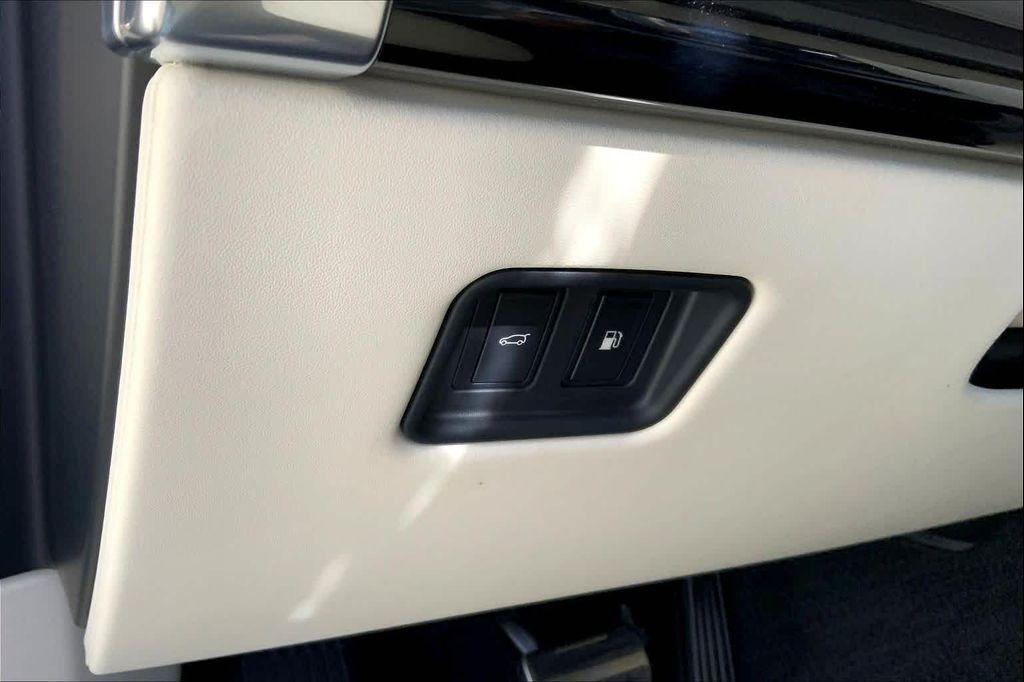 new 2025 Land Rover Range Rover car, priced at $142,135