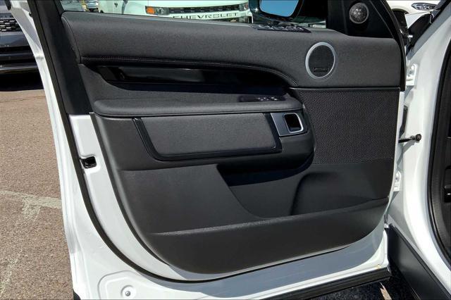 new 2025 Land Rover Discovery car, priced at $64,725