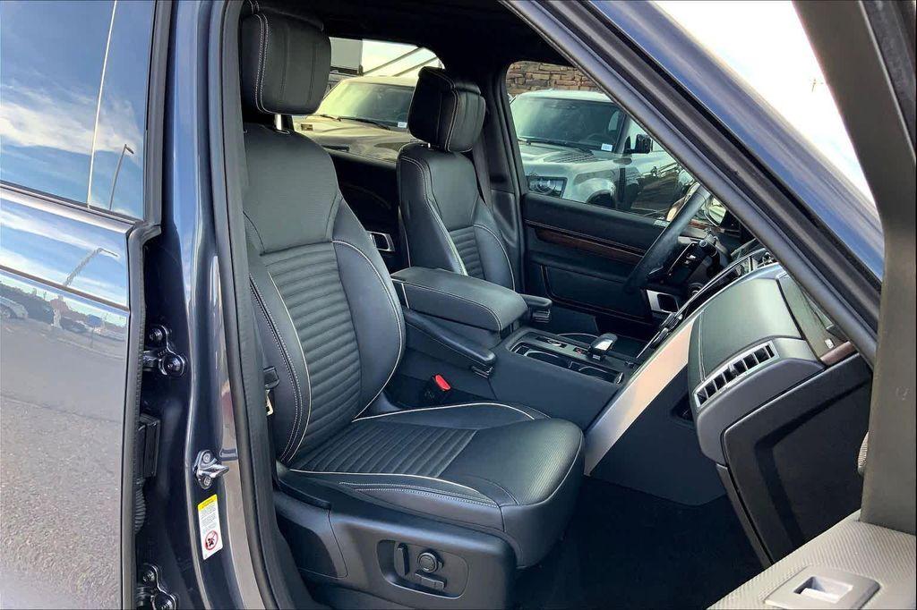 used 2024 Land Rover Discovery car, priced at $50,400