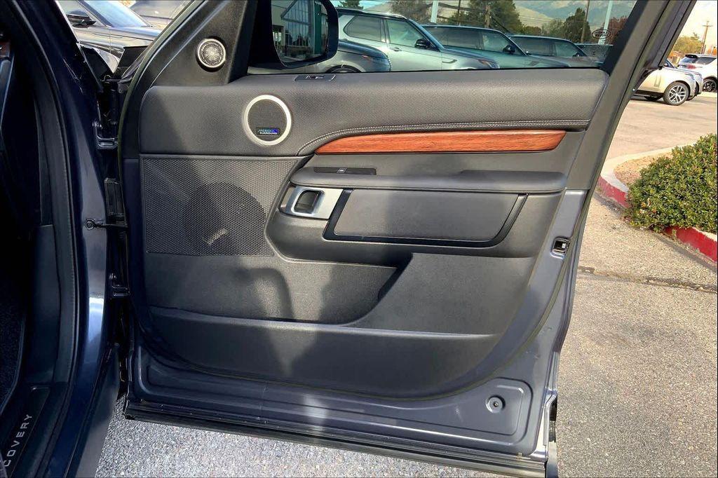 used 2024 Land Rover Discovery car, priced at $50,400