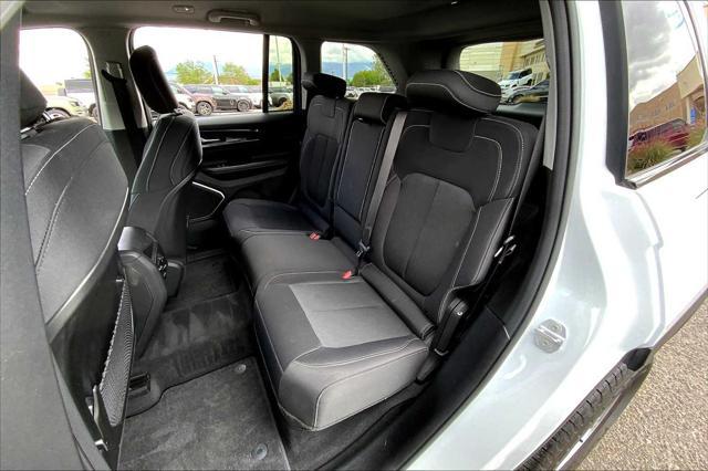 used 2022 Jeep Grand Cherokee car, priced at $34,000