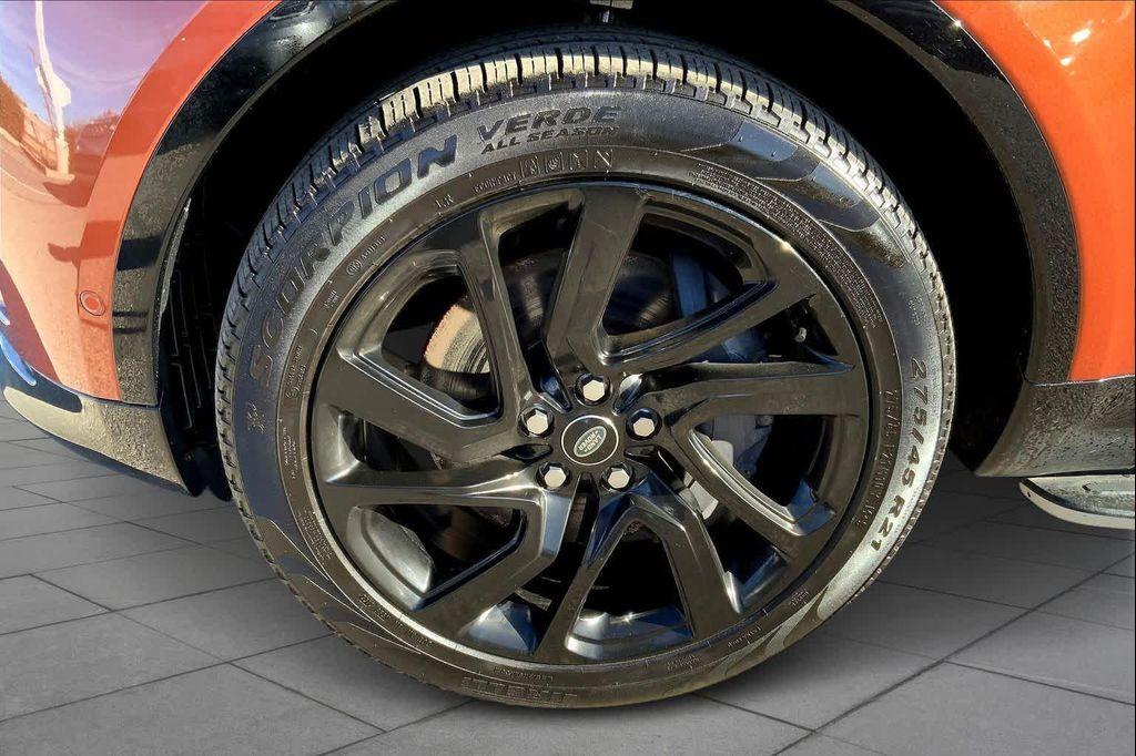 used 2022 Land Rover Discovery car, priced at $34,800