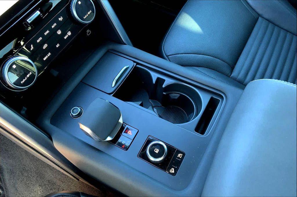 used 2022 Land Rover Discovery car, priced at $34,800