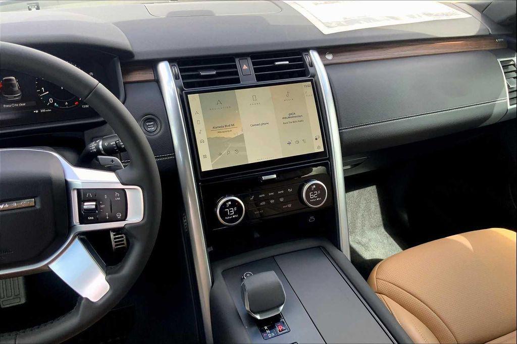 new 2025 Land Rover Discovery car, priced at $77,928