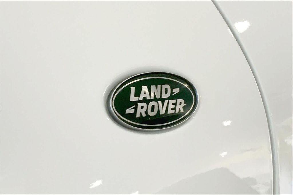 new 2025 Land Rover Discovery car, priced at $77,928
