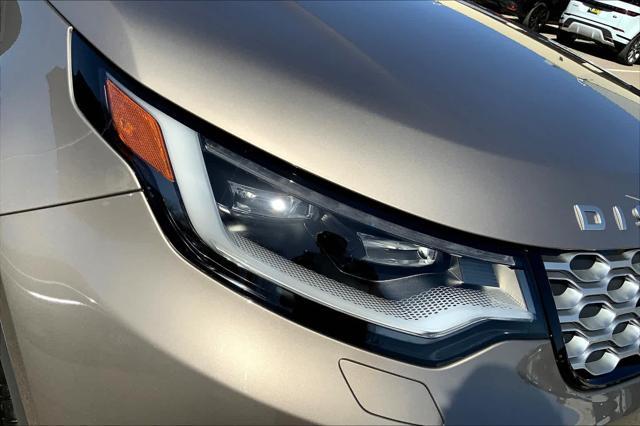 new 2025 Land Rover Discovery car, priced at $68,593