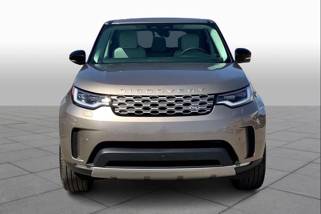 new 2025 Land Rover Discovery car, priced at $68,593