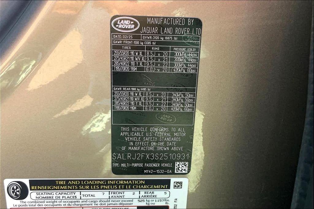 new 2025 Land Rover Discovery car, priced at $68,593