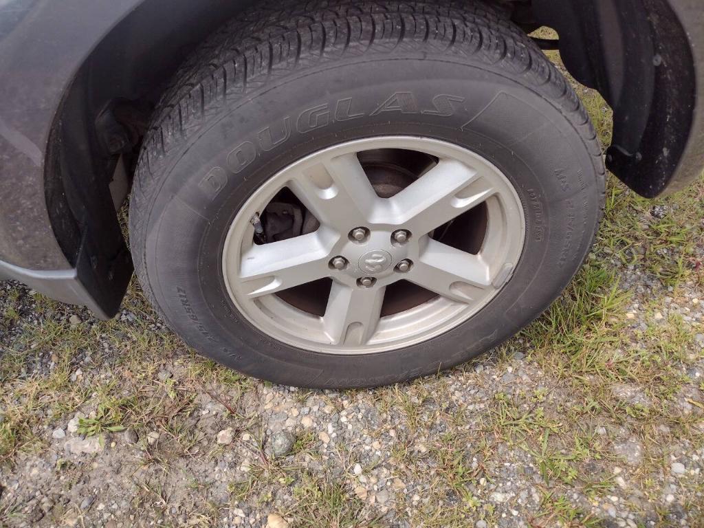 used 2008 Dodge Nitro car, priced at $3,200