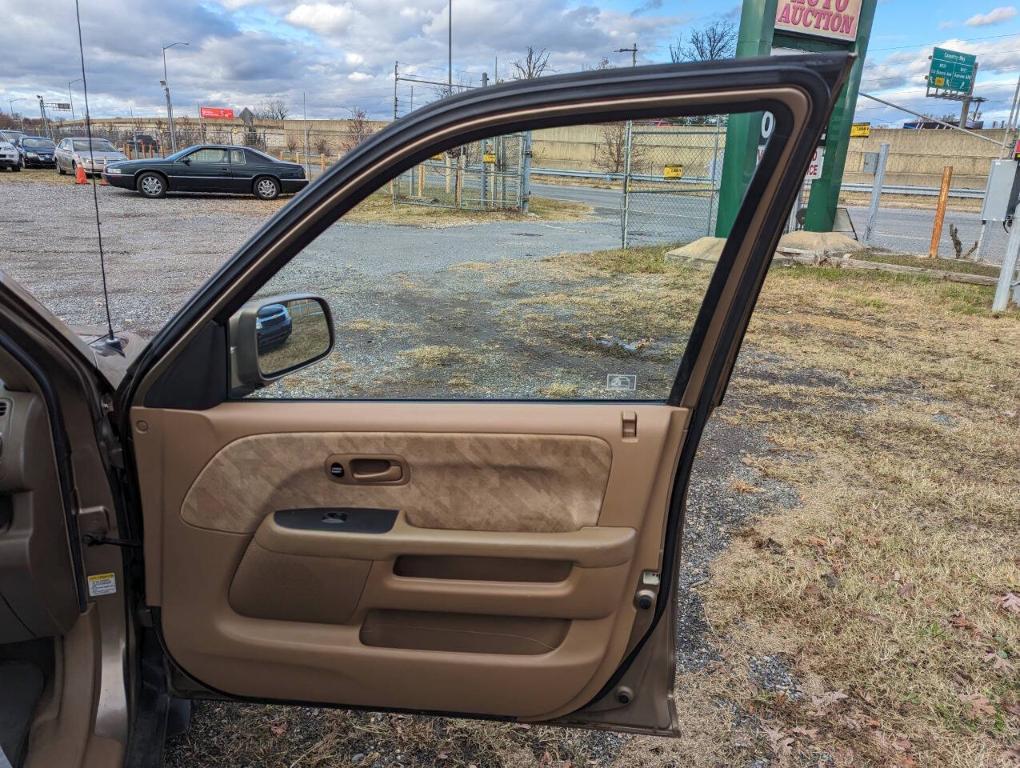 used 2004 Honda CR-V car, priced at $4,400