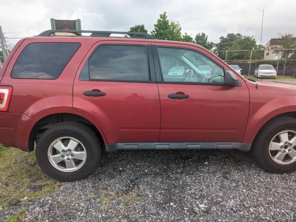 used 2011 Ford Escape car, priced at $3,300