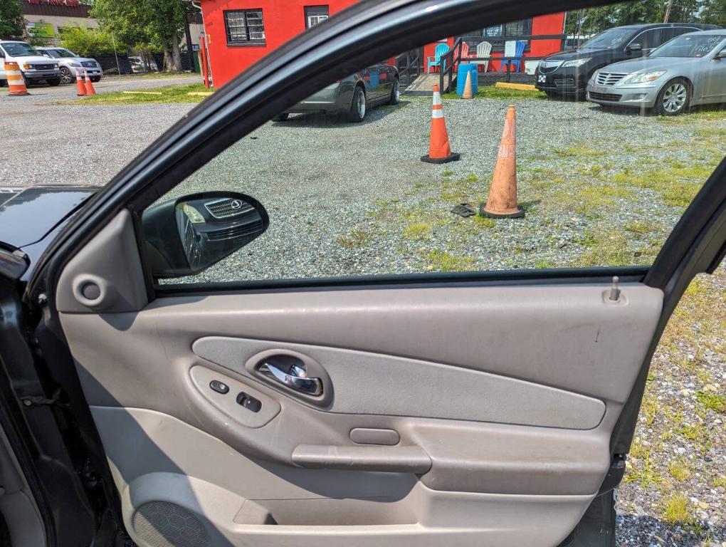 used 2004 Chevrolet Malibu car, priced at $2,900