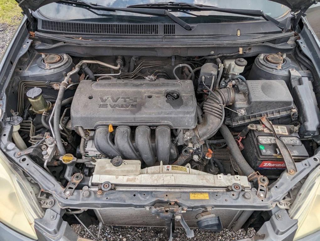 used 2006 Toyota Matrix car, priced at $3,900
