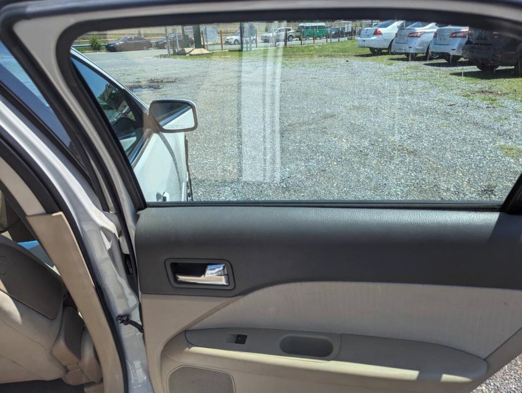 used 2009 Mercury Milan car, priced at $2,100