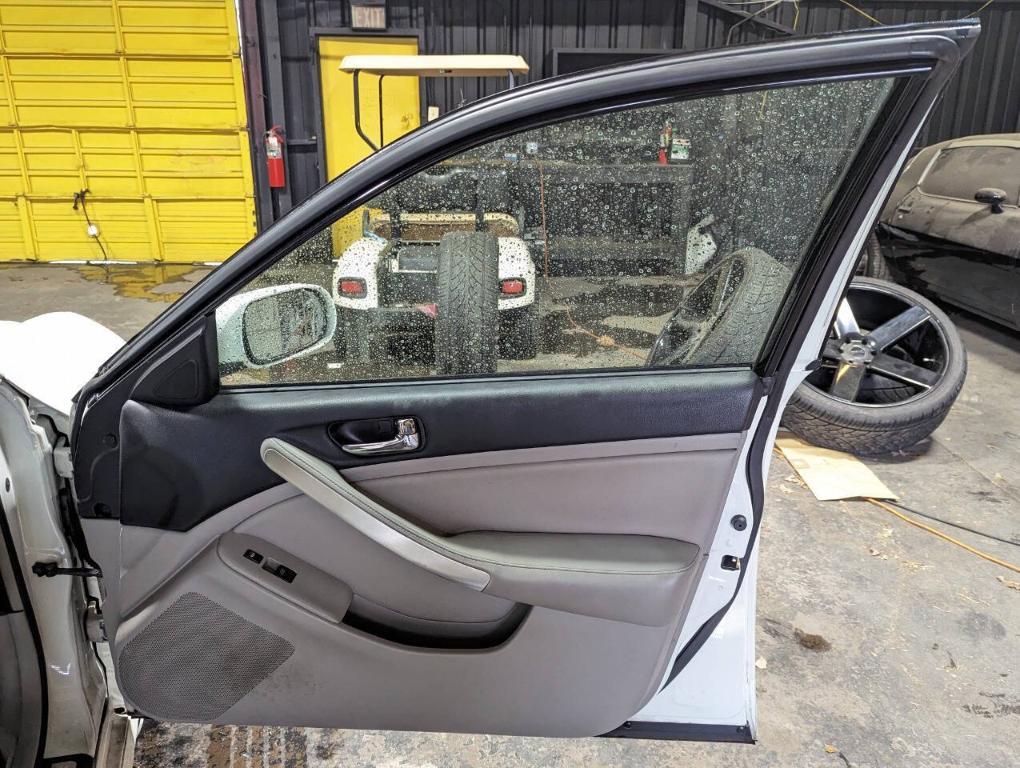 used 2006 INFINITI G35x car, priced at $4,600