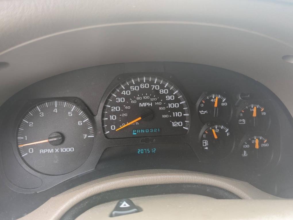 used 2004 Chevrolet TrailBlazer car, priced at $3,800