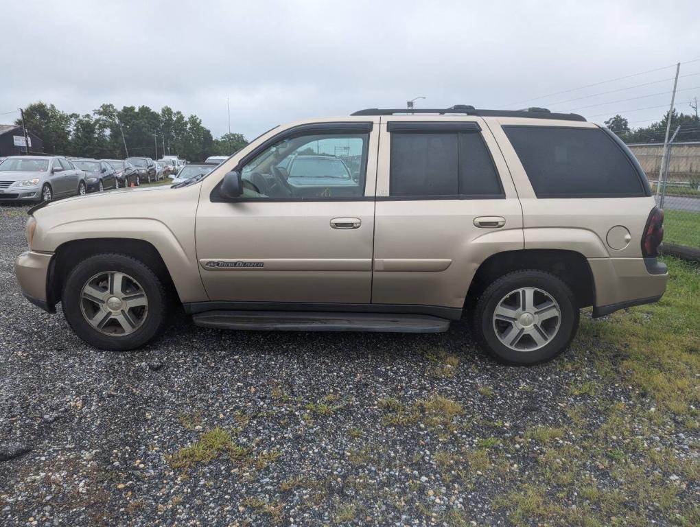 used 2004 Chevrolet TrailBlazer car, priced at $3,800