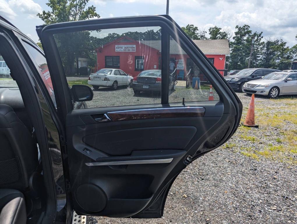 used 2010 Mercedes-Benz M-Class car, priced at $4,400