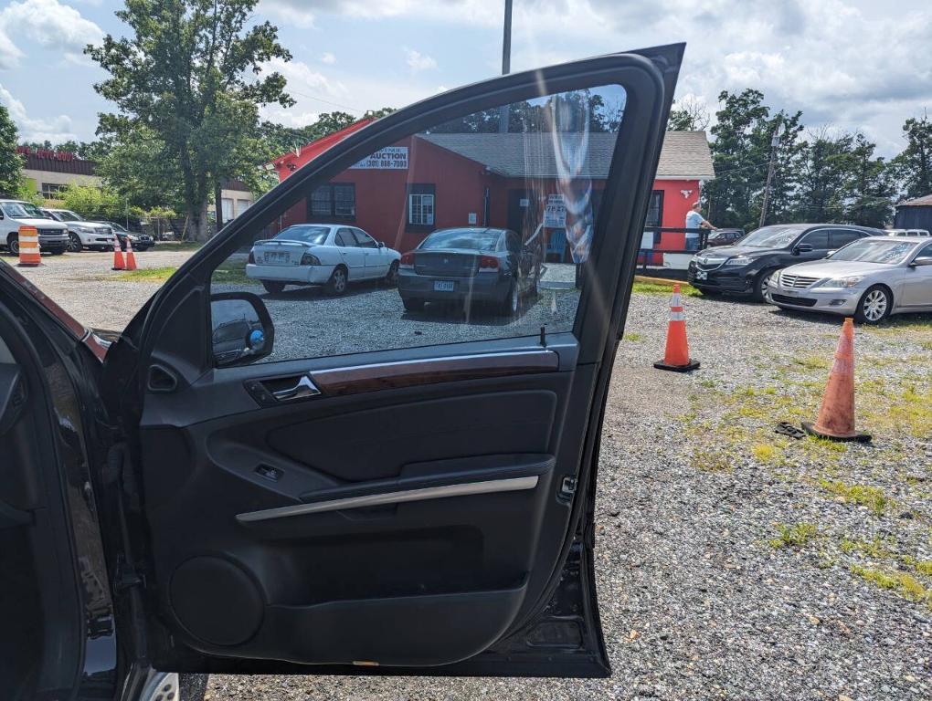 used 2010 Mercedes-Benz M-Class car, priced at $4,400