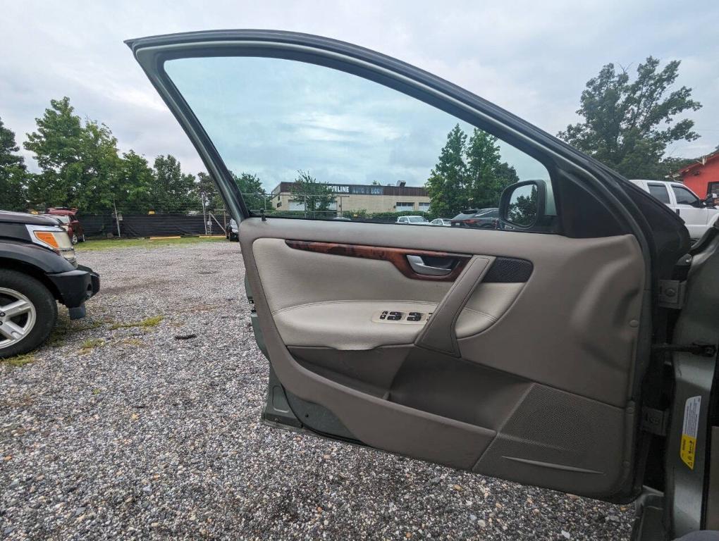 used 2006 Volvo S60 car, priced at $2,900