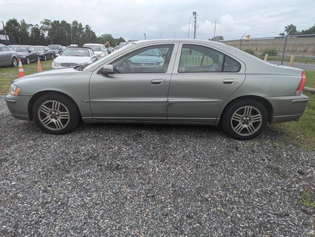 used 2006 Volvo S60 car, priced at $2,900