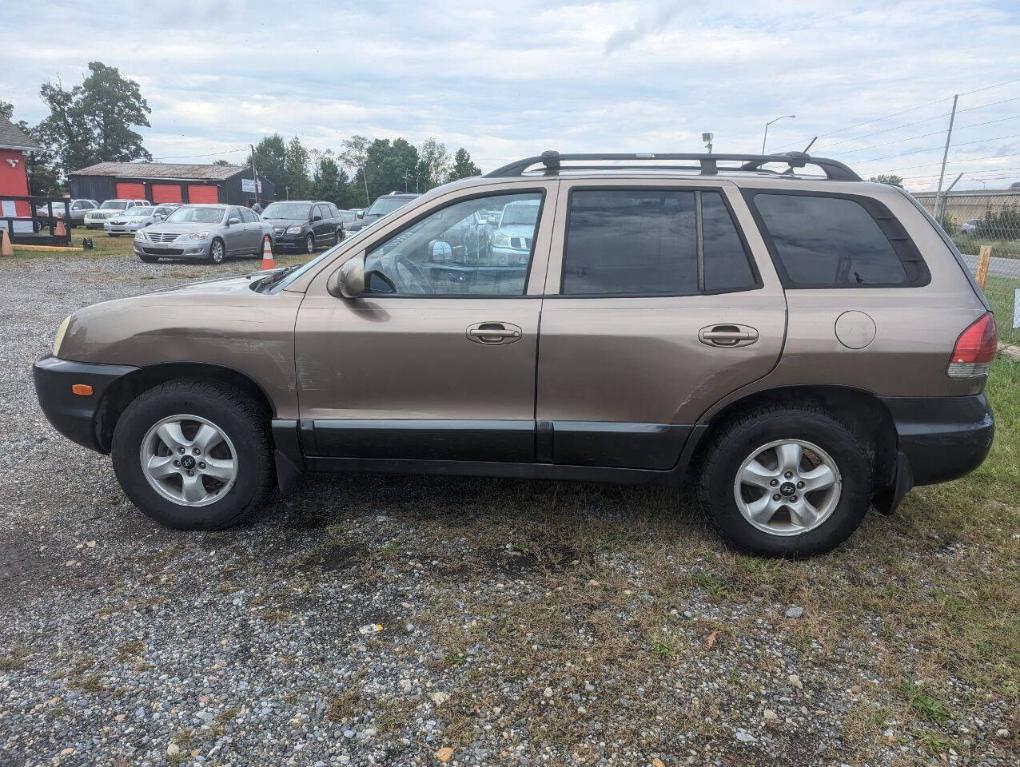 used 2005 Hyundai Santa Fe car, priced at $2,900
