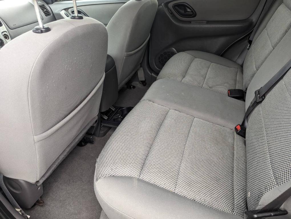 used 2005 Ford Escape car, priced at $3,700