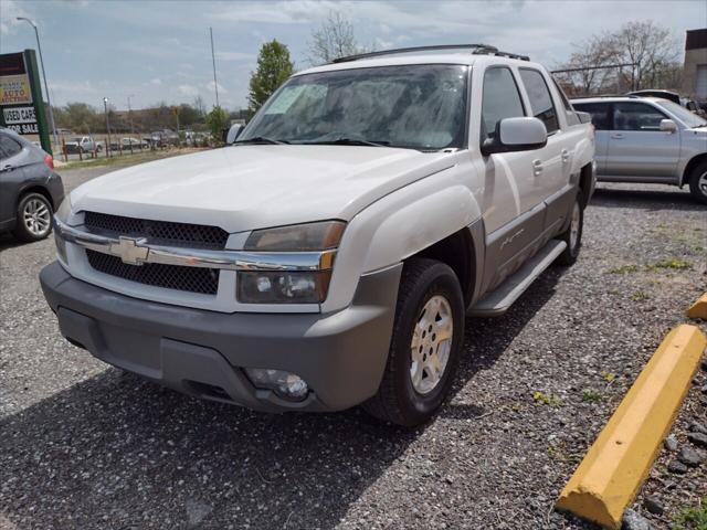 used 2002 Chevrolet Avalanche car, priced at $4,300