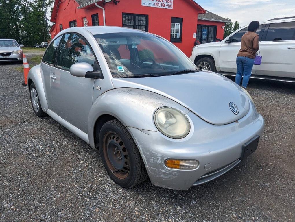 used 2001 Volkswagen New Beetle car, priced at $2,300
