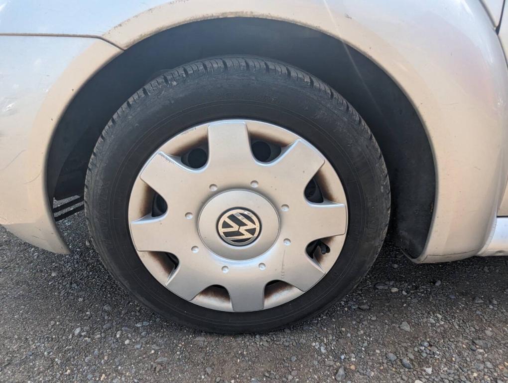 used 2001 Volkswagen New Beetle car, priced at $2,300