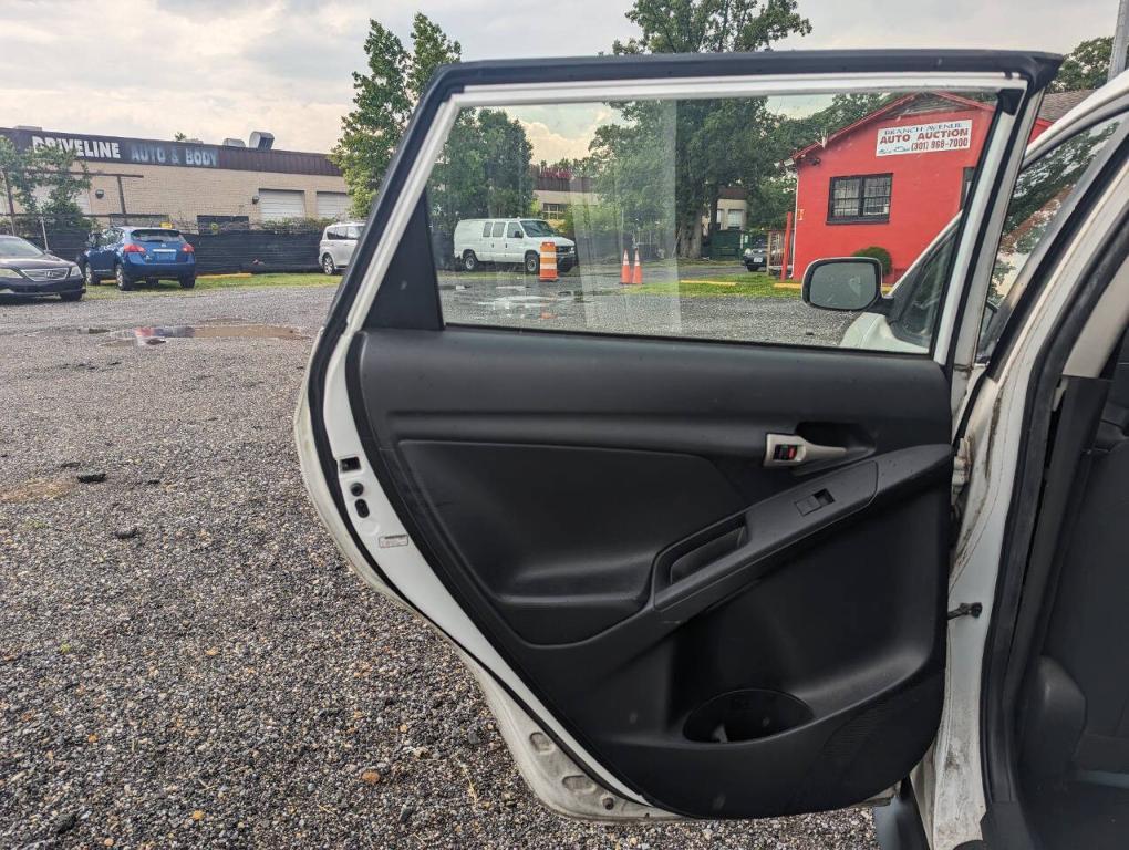 used 2010 Pontiac Vibe car, priced at $3,200