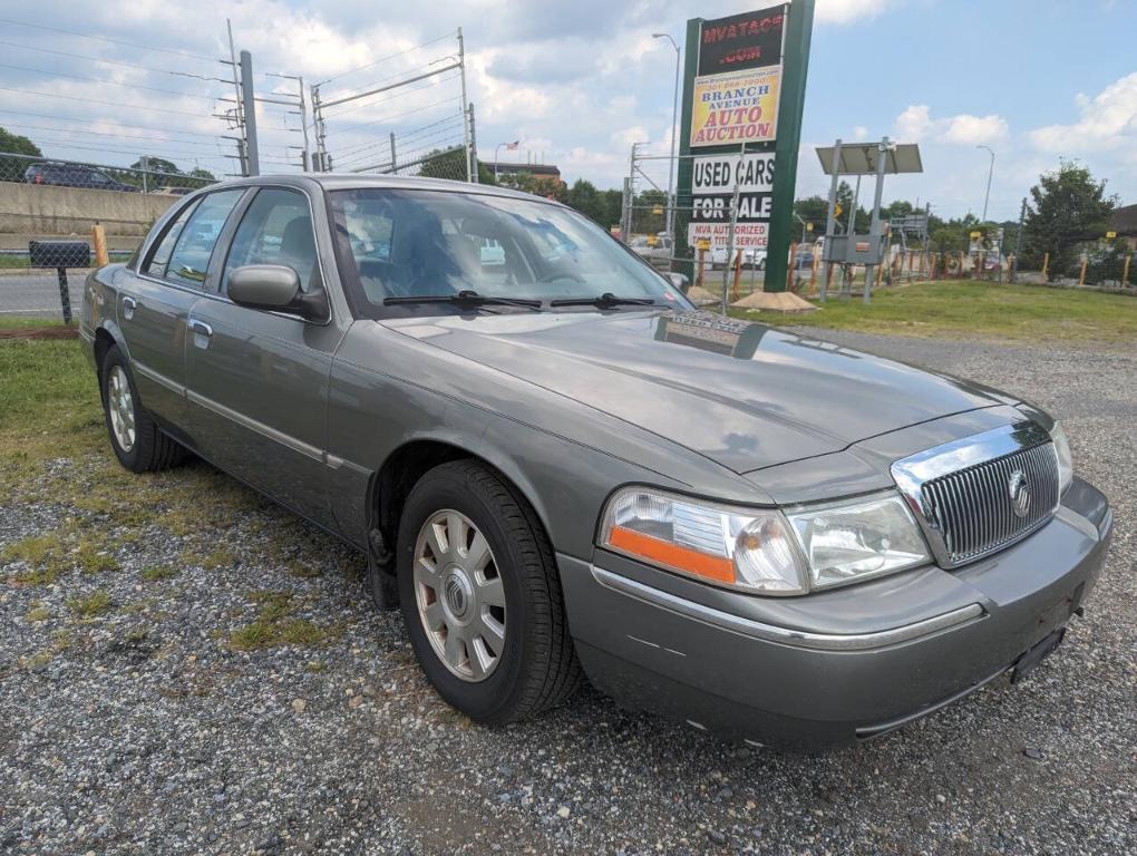 used 2004 Mercury Grand Marquis car, priced at $2,900