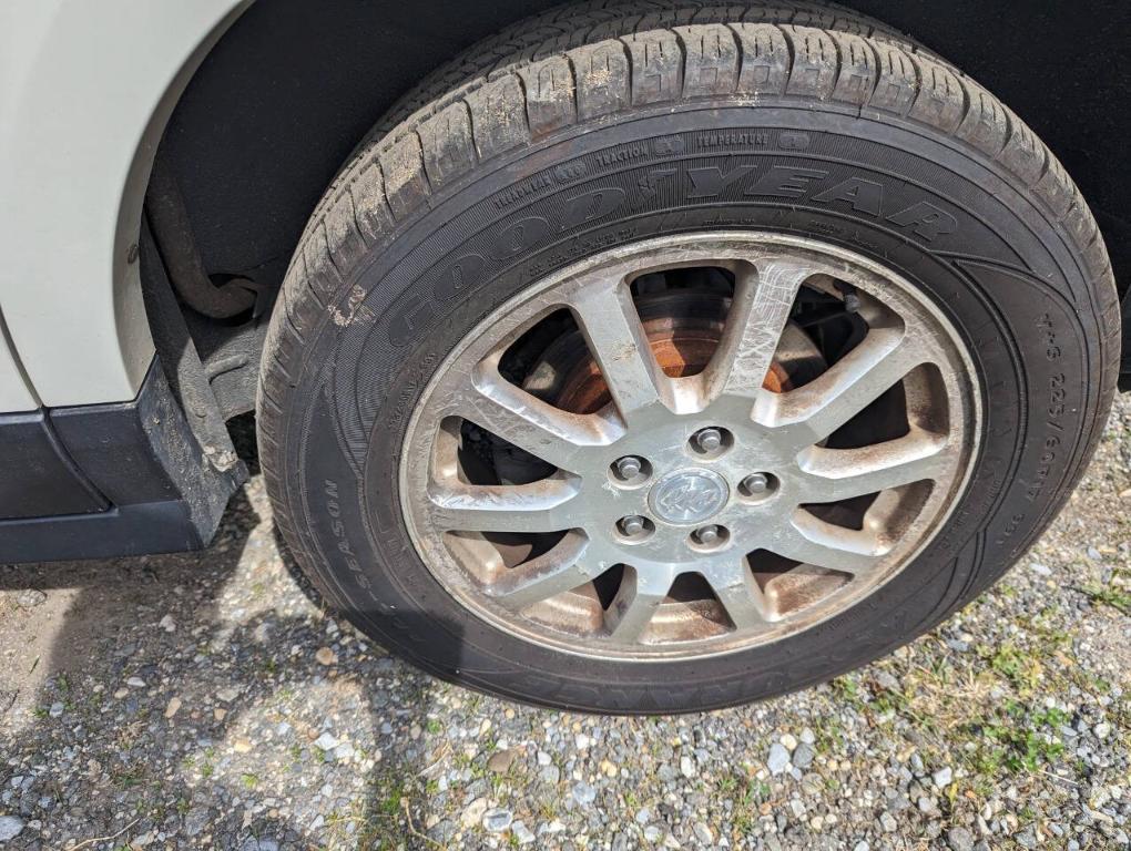 used 2007 Buick Rendezvous car, priced at $4,100