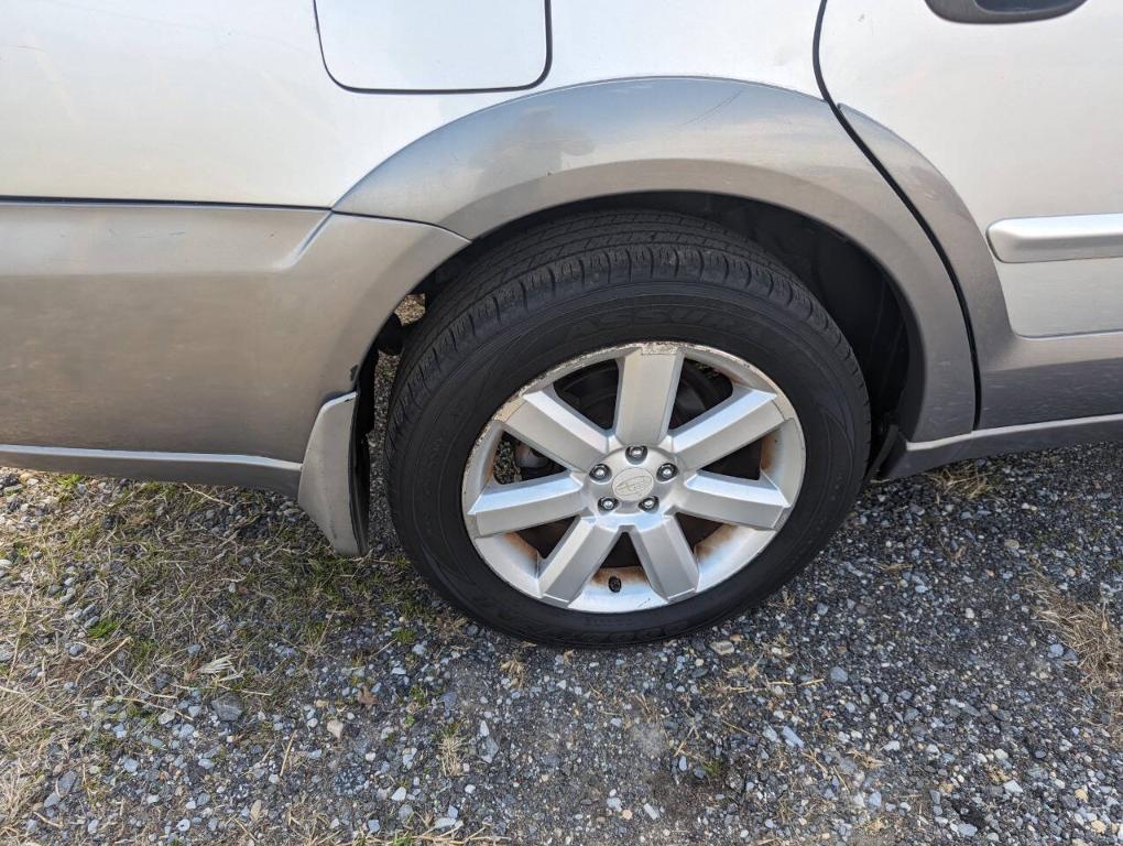used 2007 Subaru Outback car, priced at $3,400
