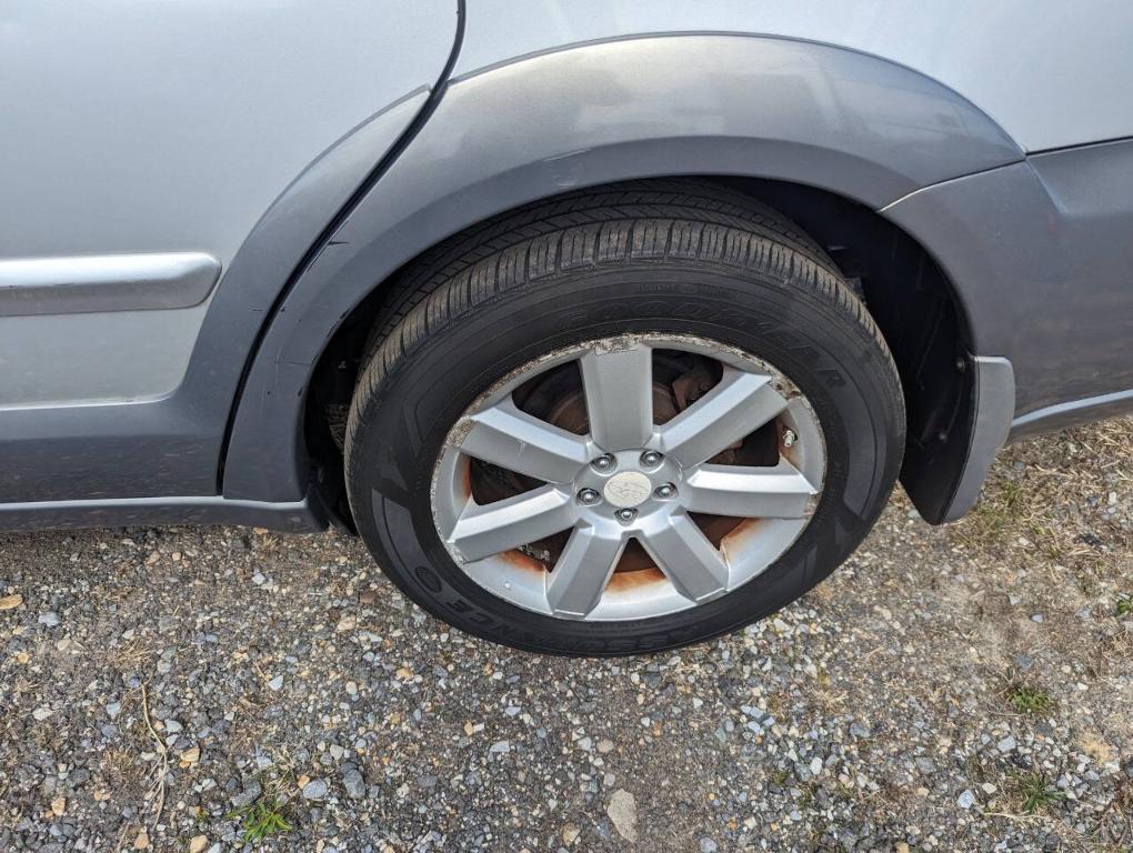 used 2007 Subaru Outback car, priced at $3,400