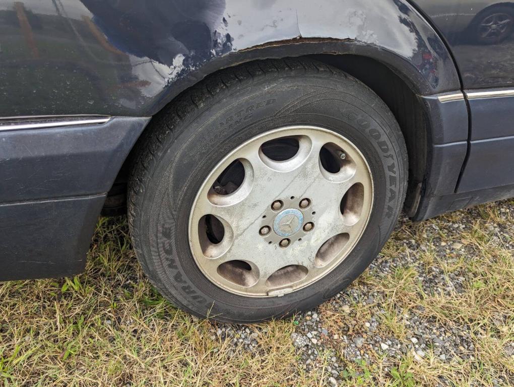 used 1995 Mercedes-Benz S-Class car, priced at $2,300