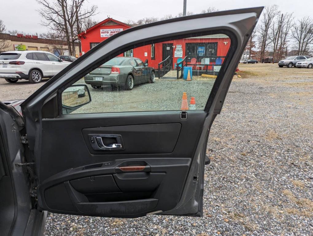 used 2005 Cadillac SRX car, priced at $3,800