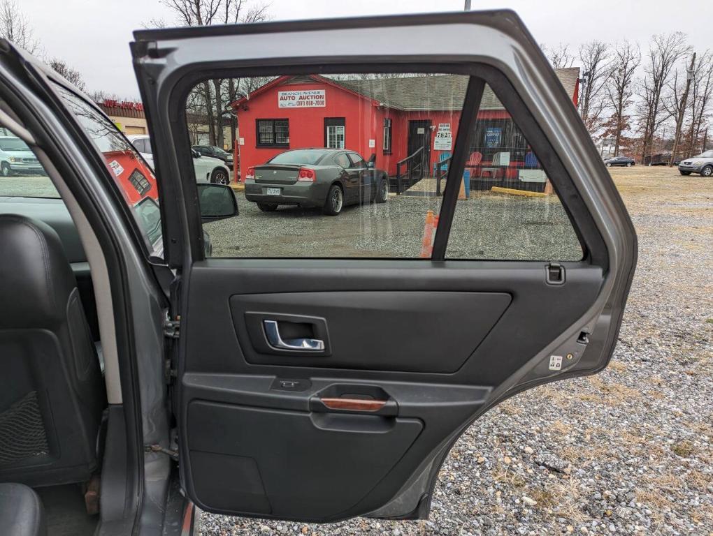 used 2005 Cadillac SRX car, priced at $3,800