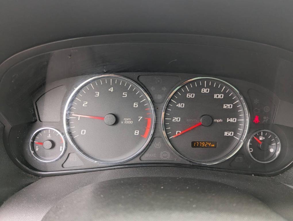 used 2005 Cadillac SRX car, priced at $3,800